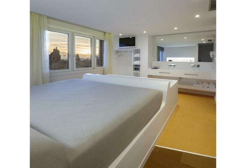 سوییت جونیور, Maciá Granada Five Senses Rooms & Suites