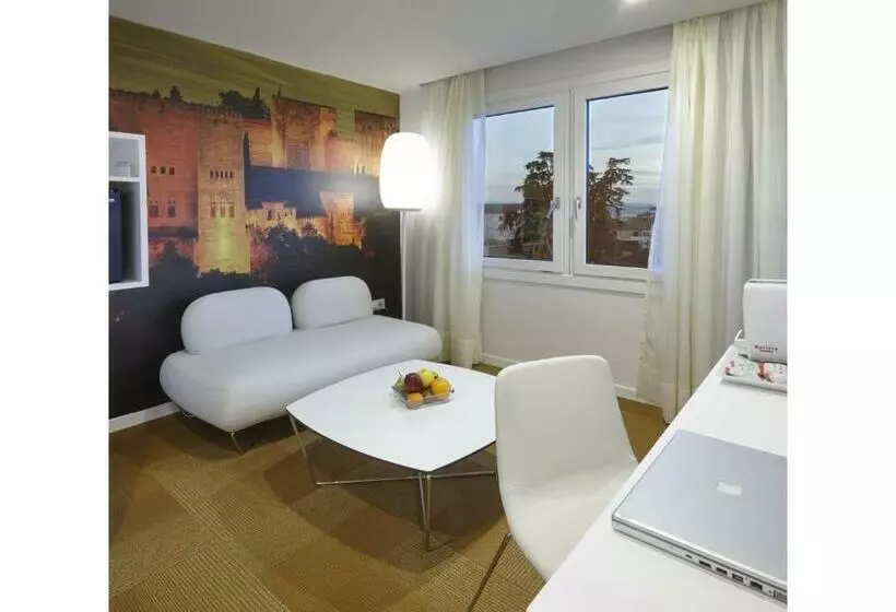 سوییت جونیور, Maciá Granada Five Senses Rooms & Suites