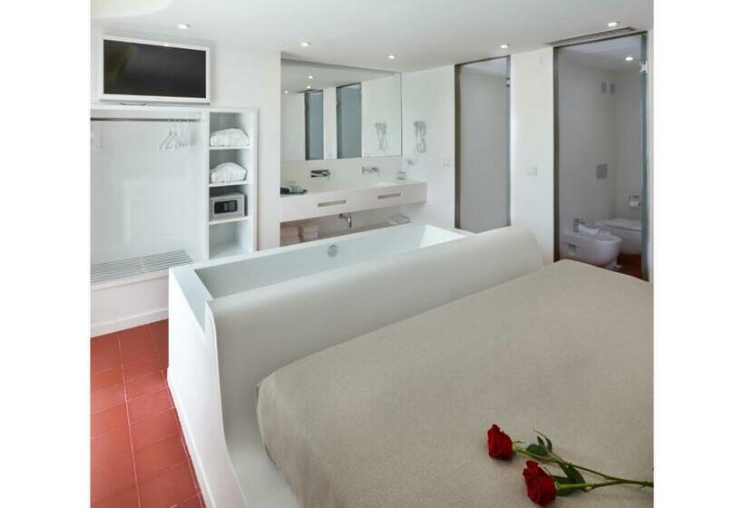 سوییت جونیور, Maciá Granada Five Senses Rooms & Suites