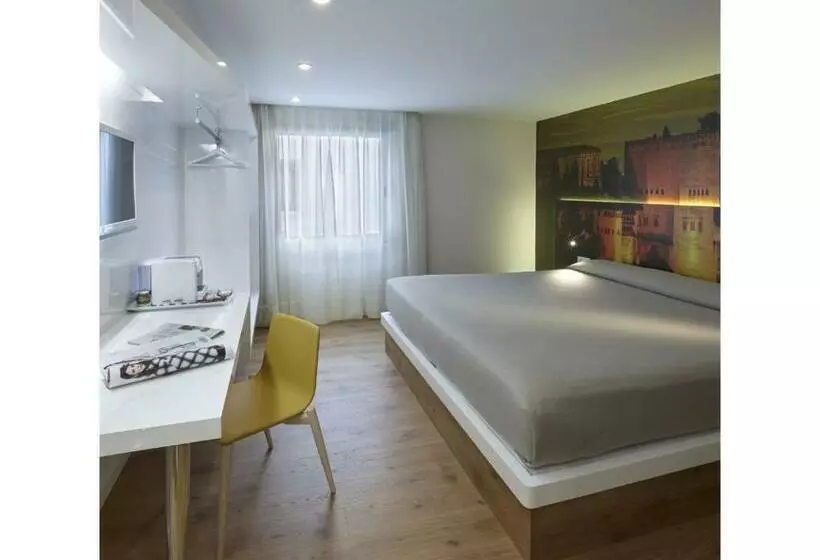 سوئیت جونیور خانوادگی, Maciá Granada Five Senses Rooms & Suites