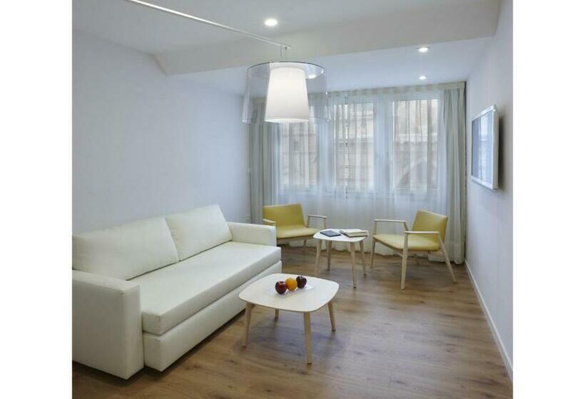 سوئیت جونیور خانوادگی, Maciá Granada Five Senses Rooms & Suites