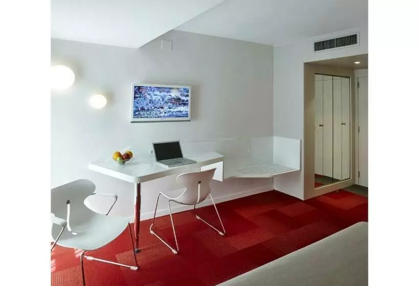 آپارتمان یک خوابه با دری مشترک که هال را جدا می کند., Maciá Granada Five Senses Rooms & Suites