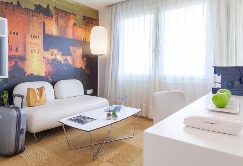 سوییت جونیور, Maciá Granada Five Senses Rooms & Suites