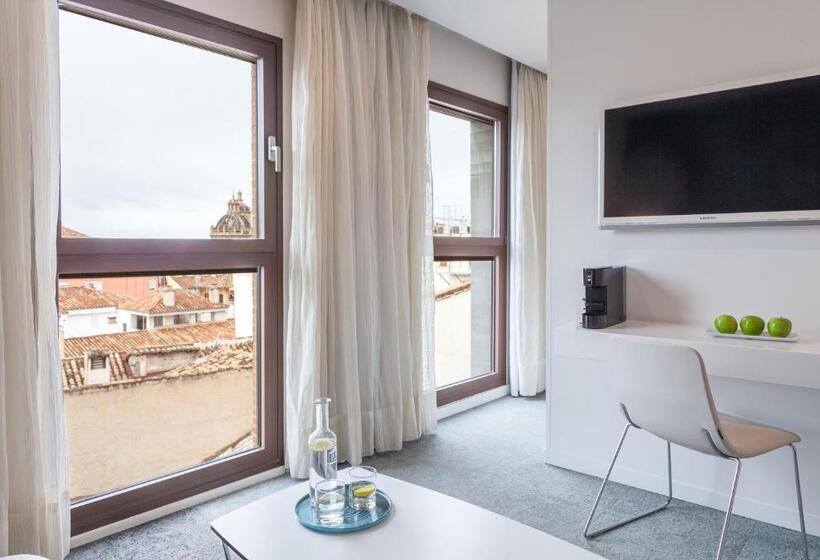 سوییت جونیور, Maciá Granada Five Senses Rooms & Suites