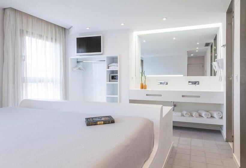 سوییت جونیور, Maciá Granada Five Senses Rooms & Suites