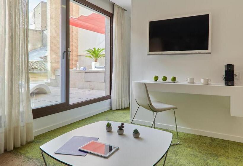 سوئیت جونیور با تراس, Maciá Granada Five Senses Rooms & Suites