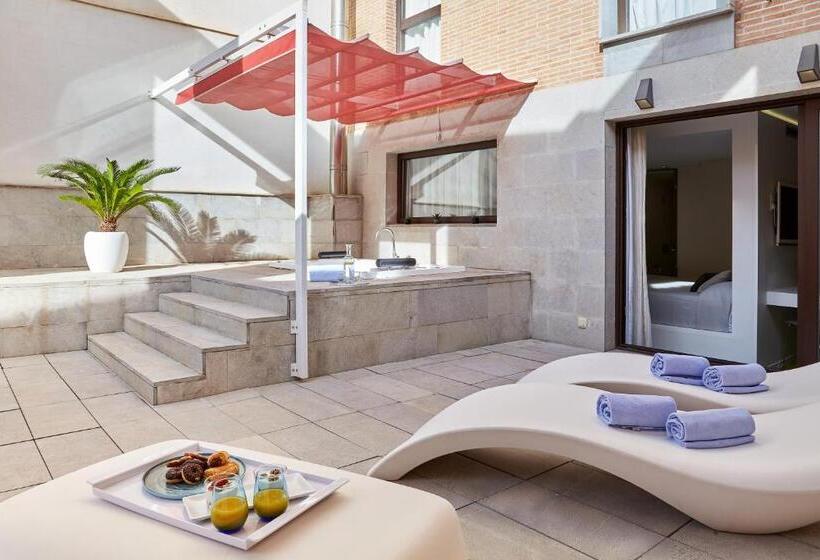 سوئیت جونیور با تراس, Maciá Granada Five Senses Rooms & Suites