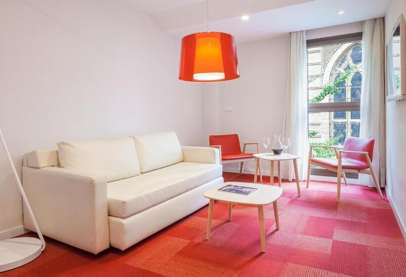 سوئیت جونیور خانوادگی, Maciá Granada Five Senses Rooms & Suites