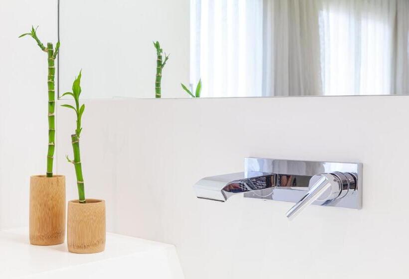 سوییت جونیور, Maciá Granada Five Senses Rooms & Suites