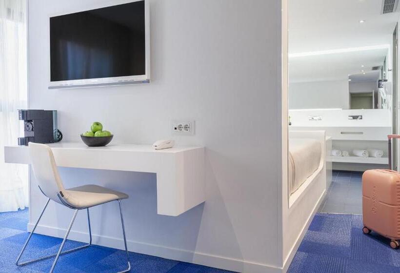 سوییت جونیور, Maciá Granada Five Senses Rooms & Suites