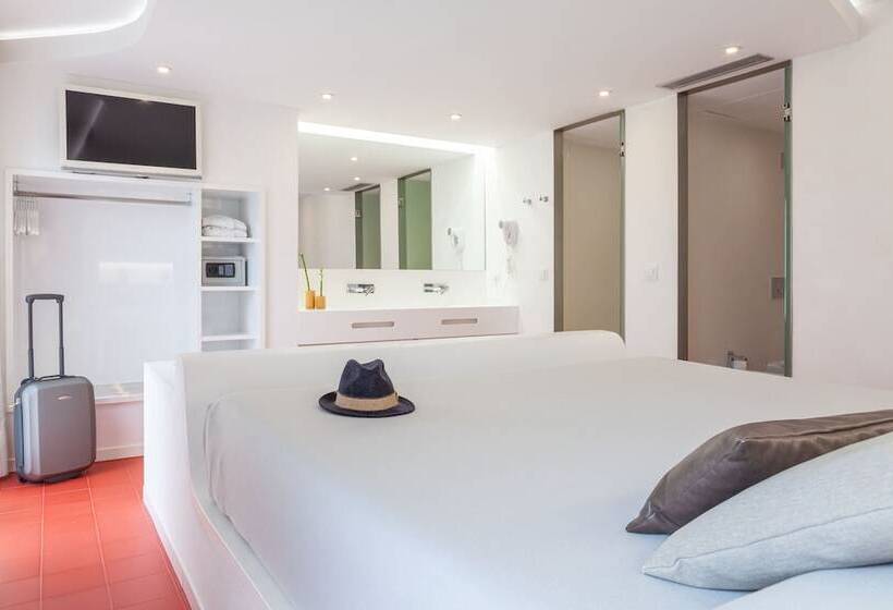 سوییت جونیور, Maciá Granada Five Senses Rooms & Suites