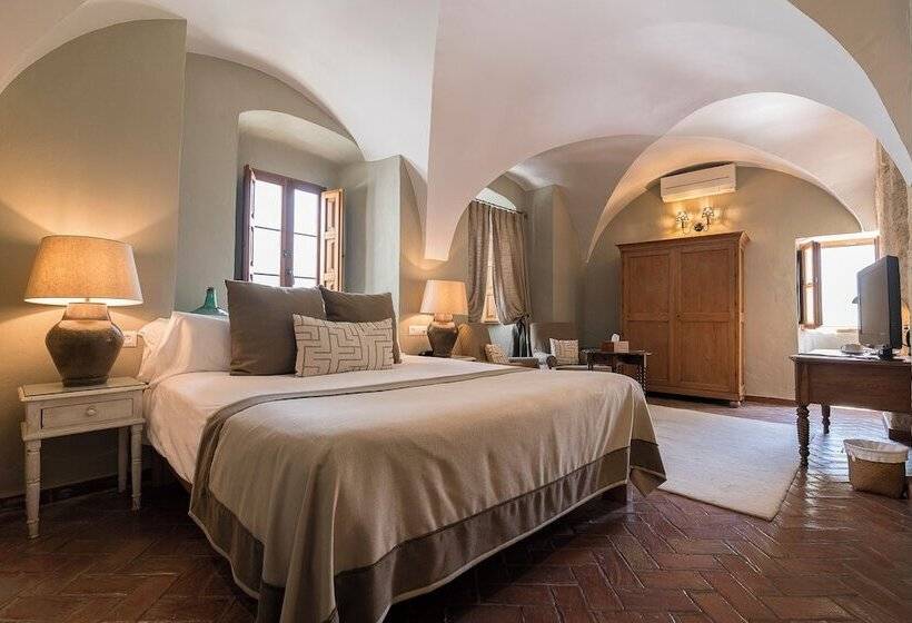 Juniorsviitti, La Casa Del Califa