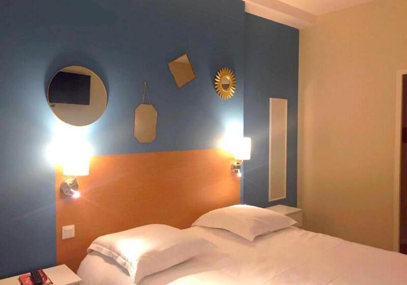 اتاق کلاسیک یک تخته, Le Clocher De Rodez Centre Gare