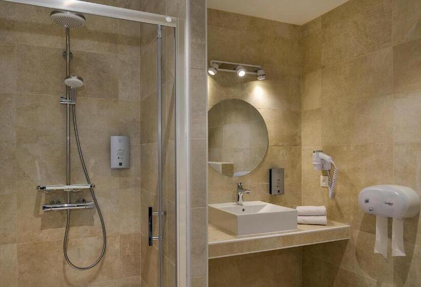 Номер Superior, Logis Hôtel Restaurant Des Châteaux