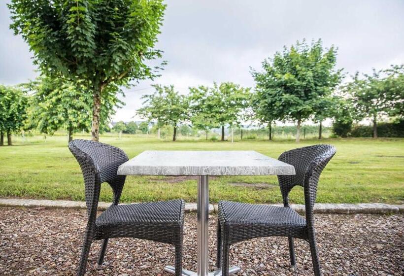 Номер Престиж, Logis Hôtel Restaurant Des Châteaux