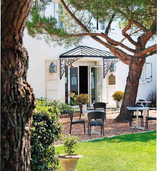 Номер Престиж, Logis Hôtel Restaurant Des Châteaux