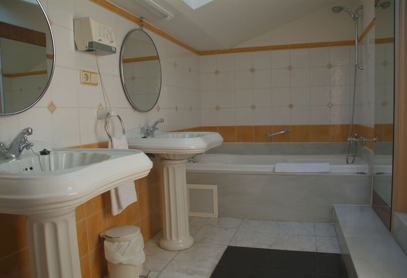 غرفة قياسية رباعية, Palacio De La Viñona