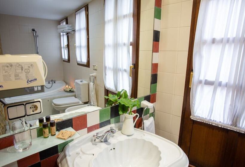 غرفة قياسية رباعية, Palacio De La Viñona