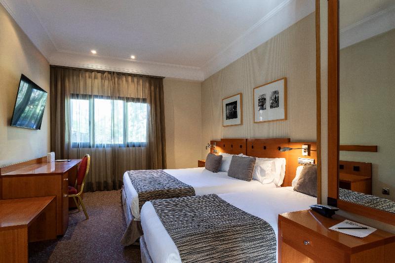 اتاق استاندارد سه نفره, Petit Palace Arturo Soria Alcala