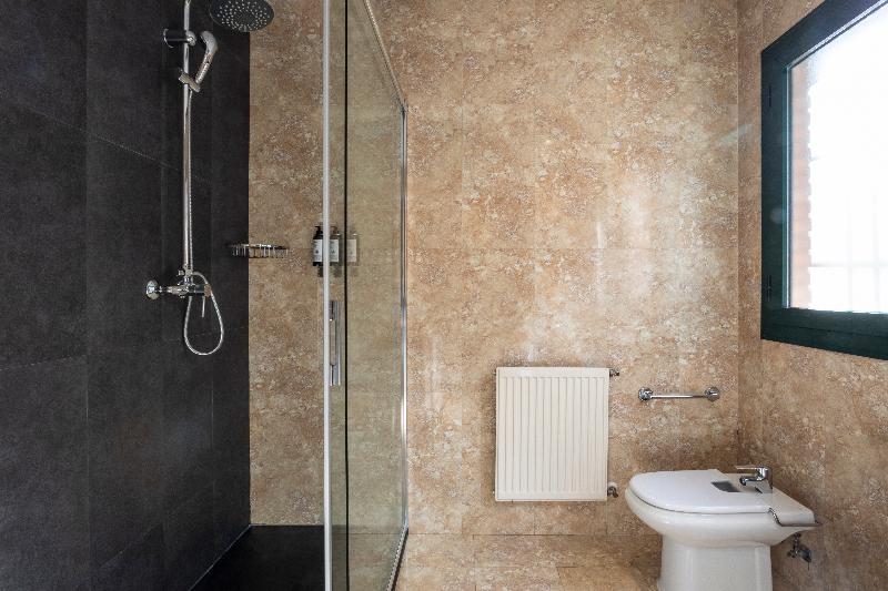 اتاق استاندارد سه نفره, Petit Palace Arturo Soria Alcala