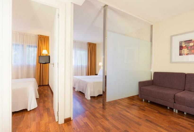 اتاق خانوادگی, Port Feria Valencia