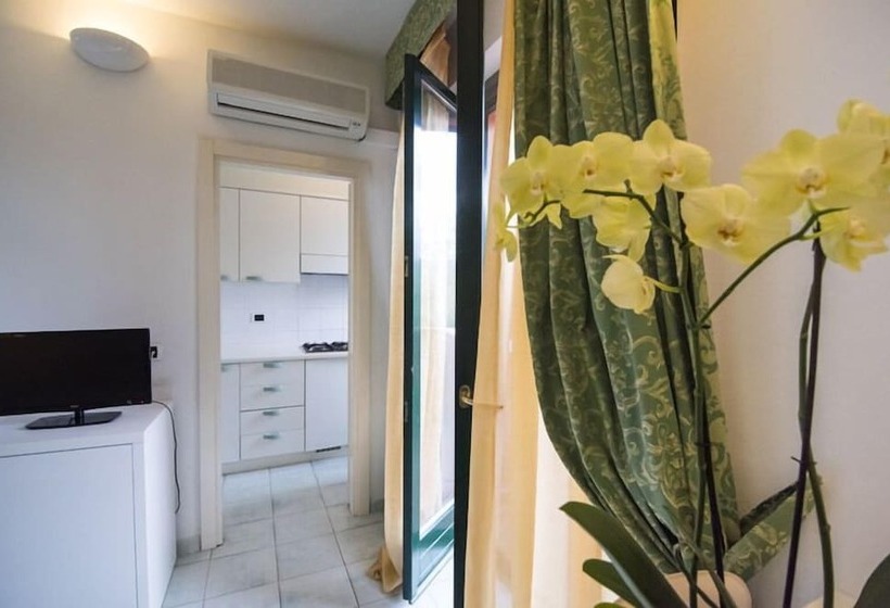 스탠다드 스튜디오, Residence Villa San Giovanni