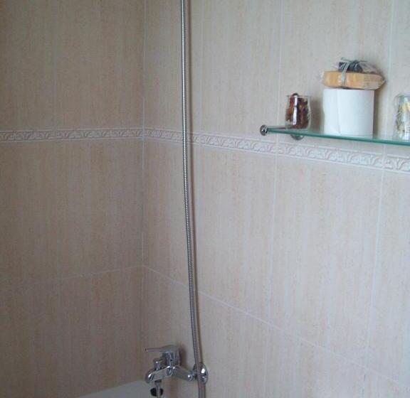 غرفة إقتصادية, Somonte