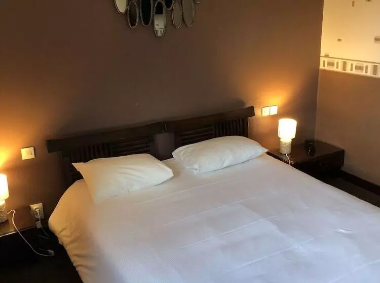 スーペリアールーム, The Originals City, Hôtel La Cour Carrée, Eu