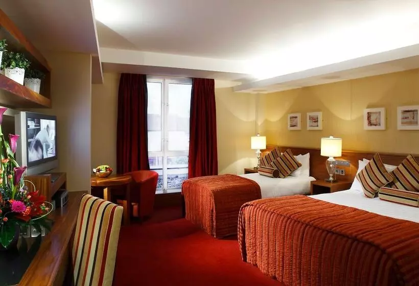 エクゼクティブルーム, Tullamore Court