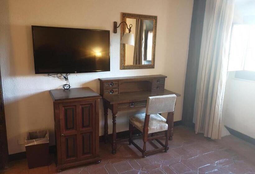 スタンダードトリプルルーム, Parador De Plasencia