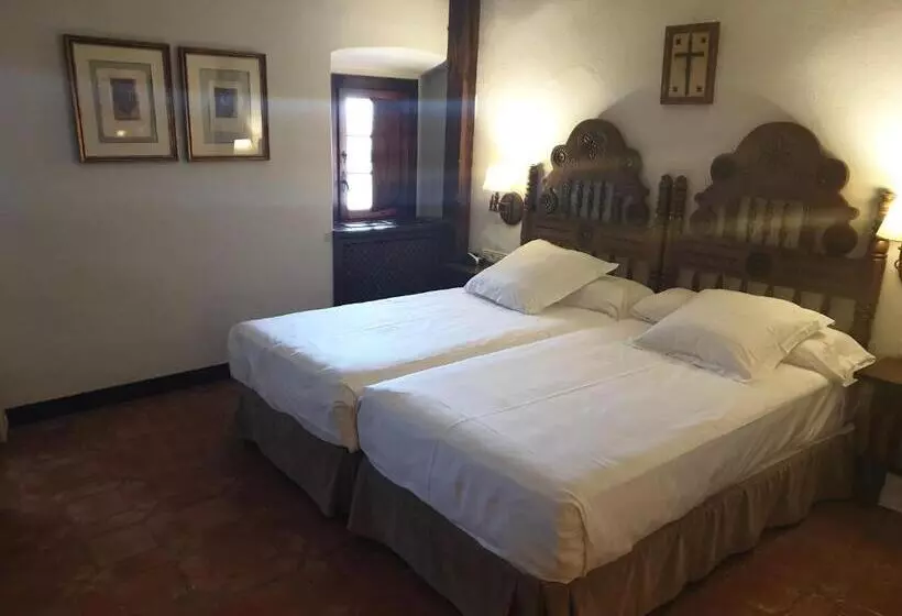 スタンダードトリプルルーム, Parador De Plasencia