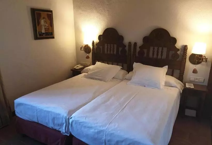 スタンダードトリプルルーム, Parador De Plasencia