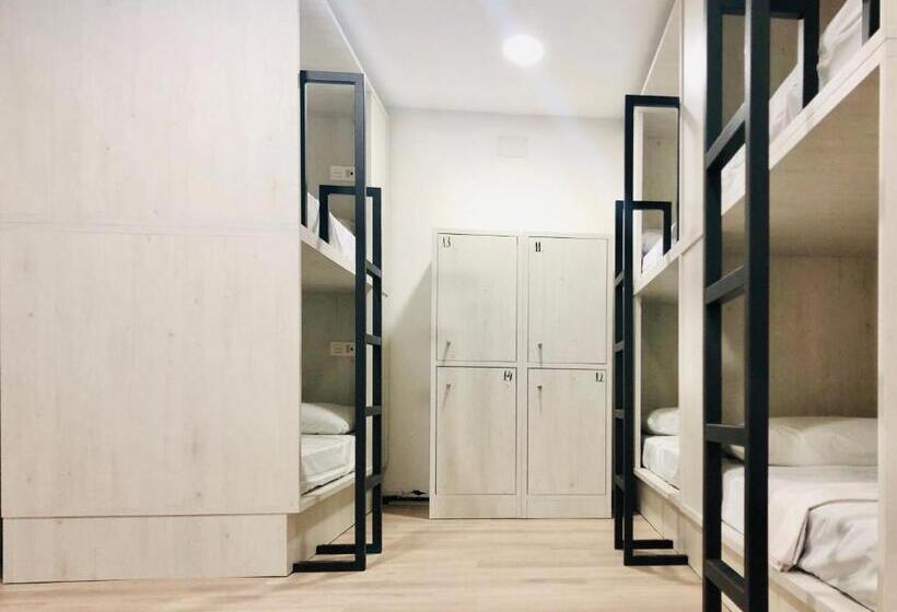 اتاق خانوادگی, Quartier Leon Hostel Barrio Húmedo