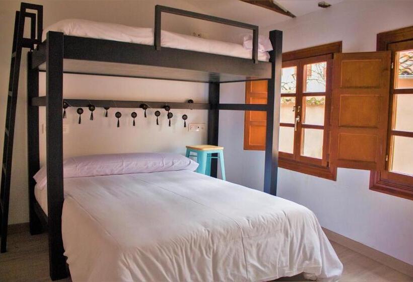 חדר משפחתי, Quartier Leon Hostel Barrio Húmedo