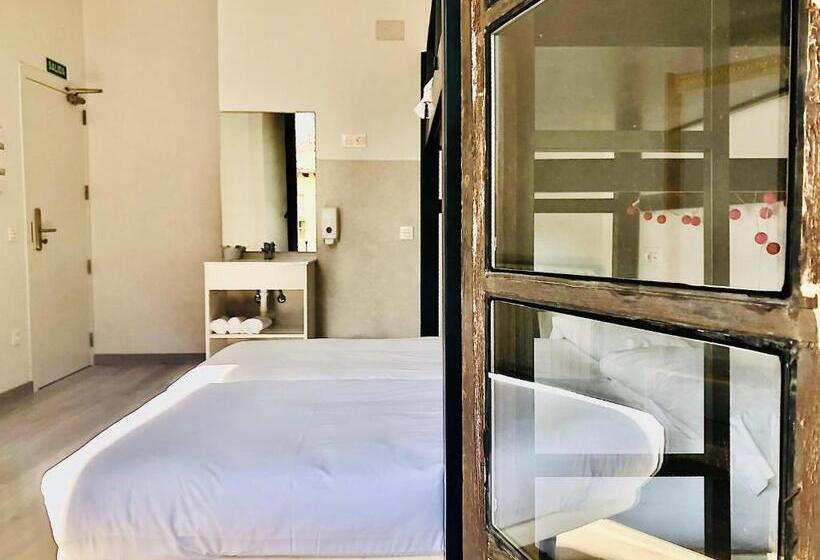 اتاق خانوادگی, Quartier Leon Hostel Barrio Húmedo