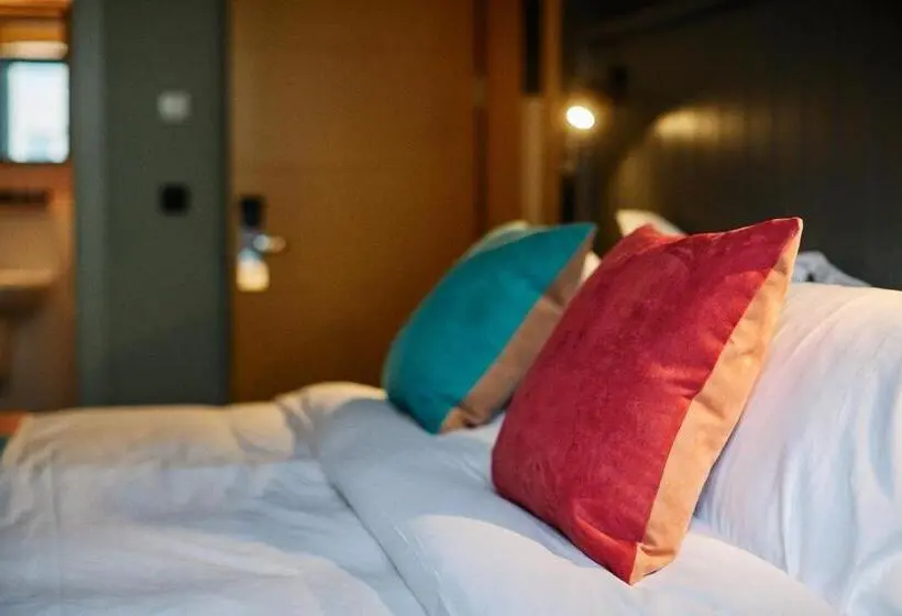 3 Bett Deluxe Zimmer, Firefly