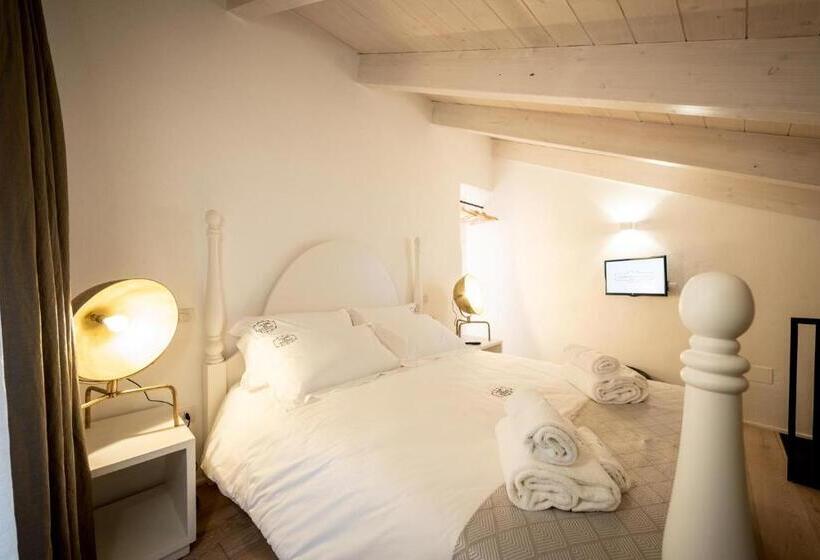 سوییت جونیور با بالکن, La Casa Del Calzolaio