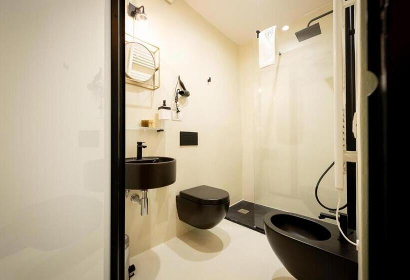 سوییت جونیور با بالکن, La Casa Del Calzolaio