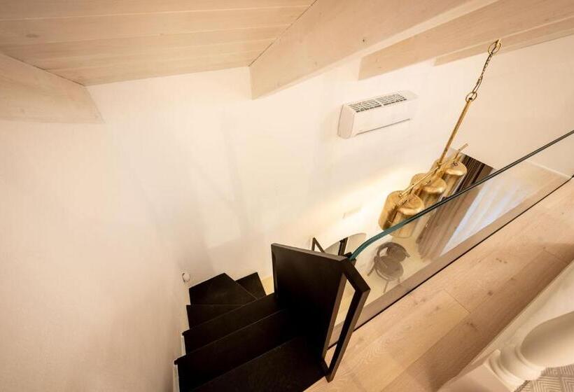 سوییت جونیور با بالکن, La Casa Del Calzolaio