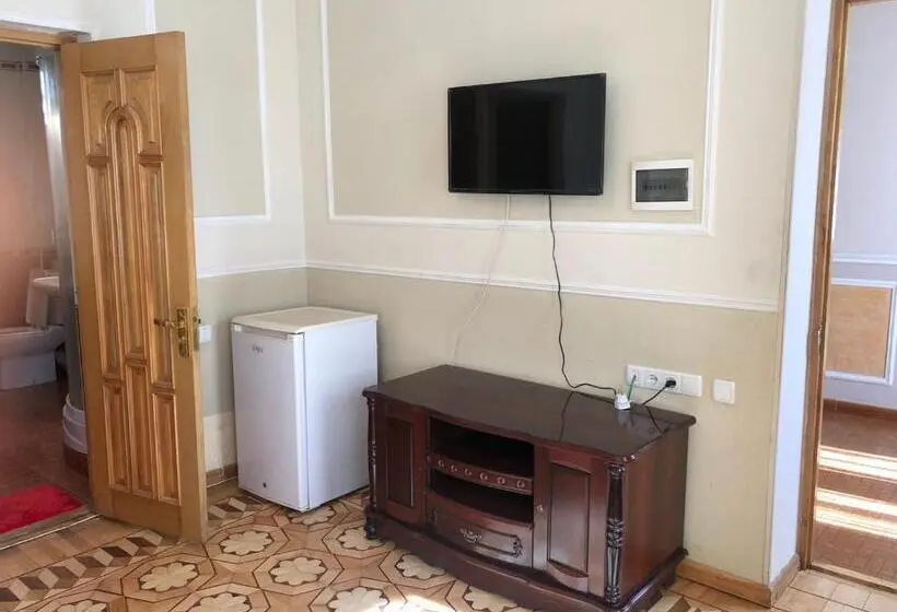 سوییت خانوادگی, Valda Hotel On Tumanyan