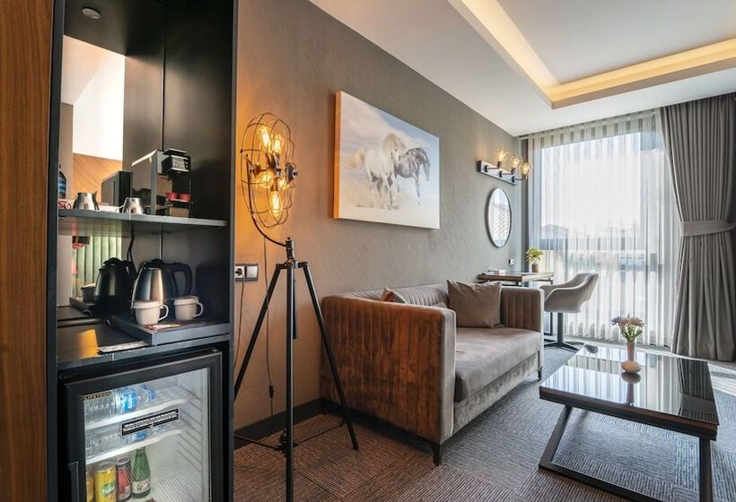 جناح, On7 Sakarya