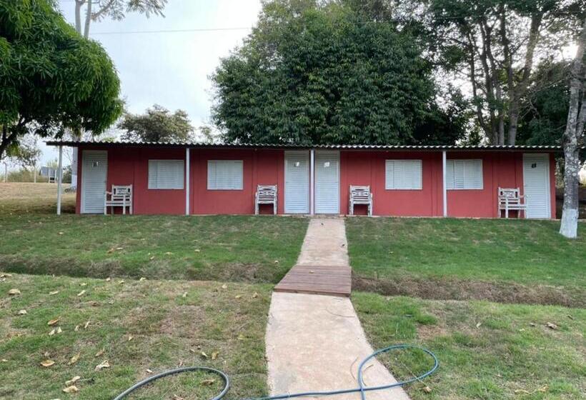 Quarto Triplo Estandar, Pousada Capitour