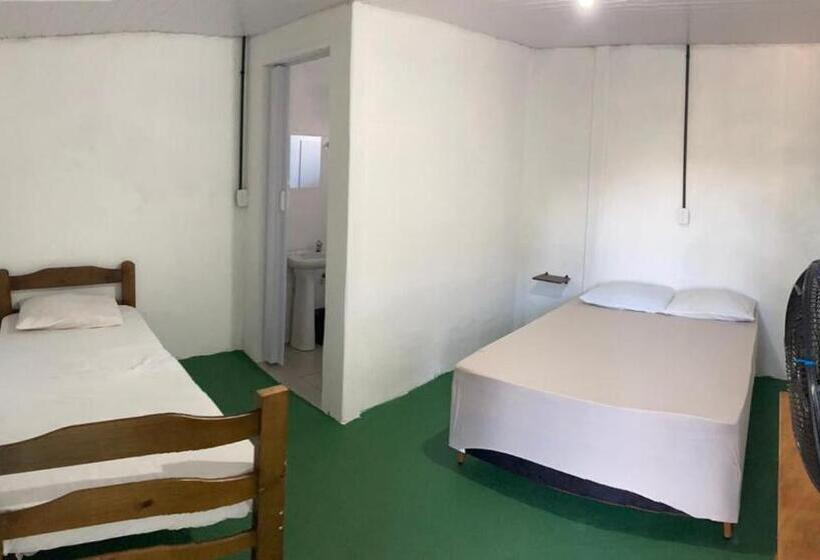 Quarto Triplo Estandar, Pousada Capitour