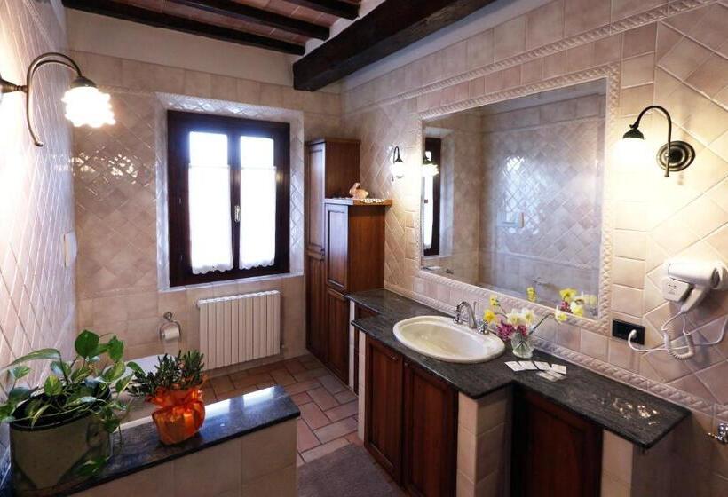 اتاق لوکس با تخت بزرگ, B&b Le Noci Di Feo