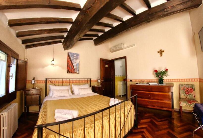 اتاق خانوادگی, B&b Le Noci Di Feo