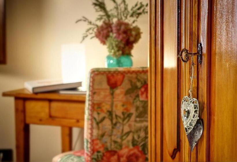 اتاق استاندارد با تخت بزرگ, B&b Le Noci Di Feo