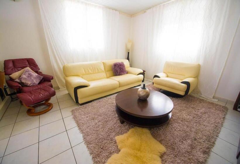 سوییت خانوادگی, Locastudio Grenadine