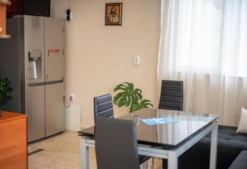 آپارتمان 1 خوابه با بالکن, Guesthouse Juli