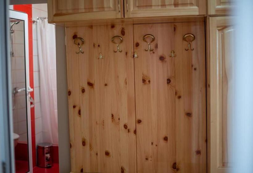 آپارتمان 1 خوابه با بالکن, Guesthouse Juli