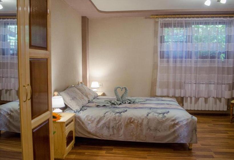 استودیو استاندارد با بالکن, Guesthouse Juli